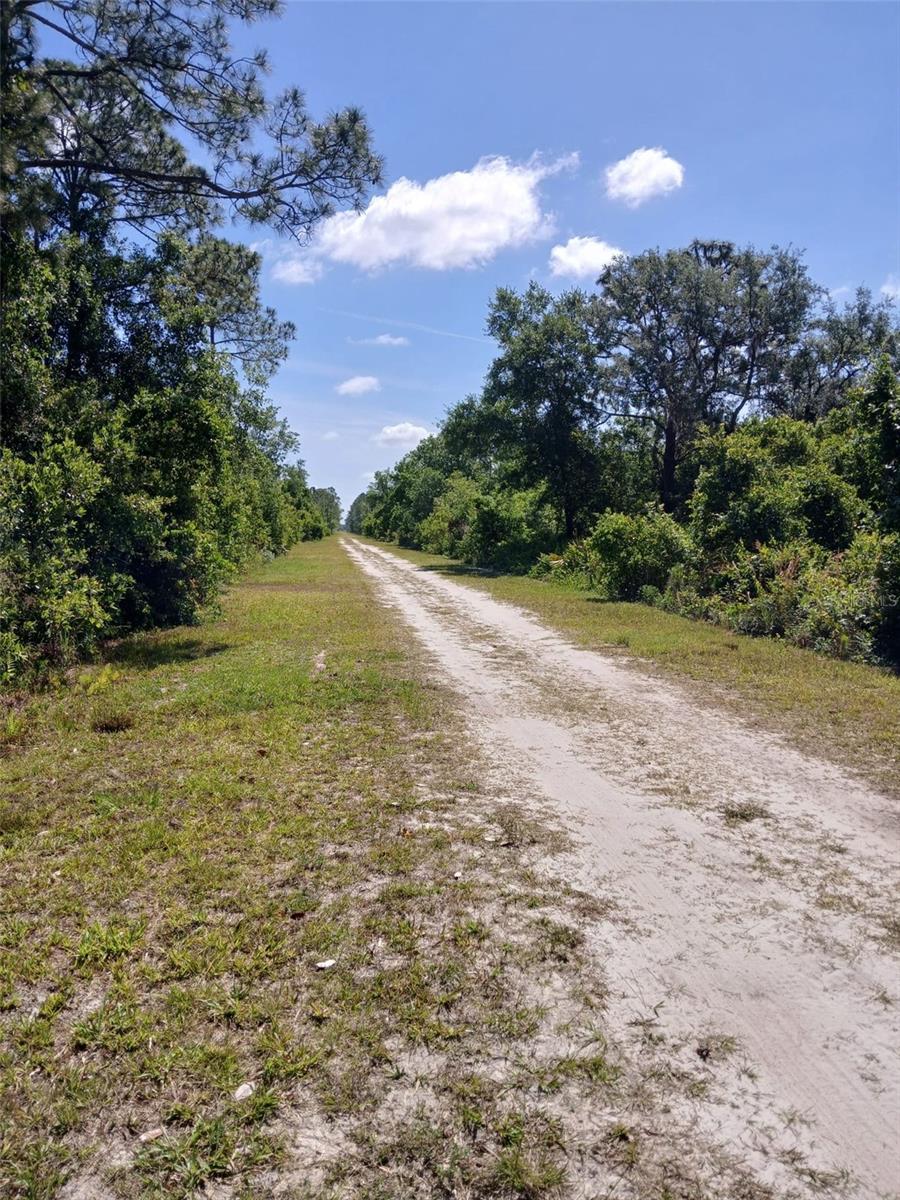 2810 IXORA Dr INDIAN LAKE ESTATES, FL 33855