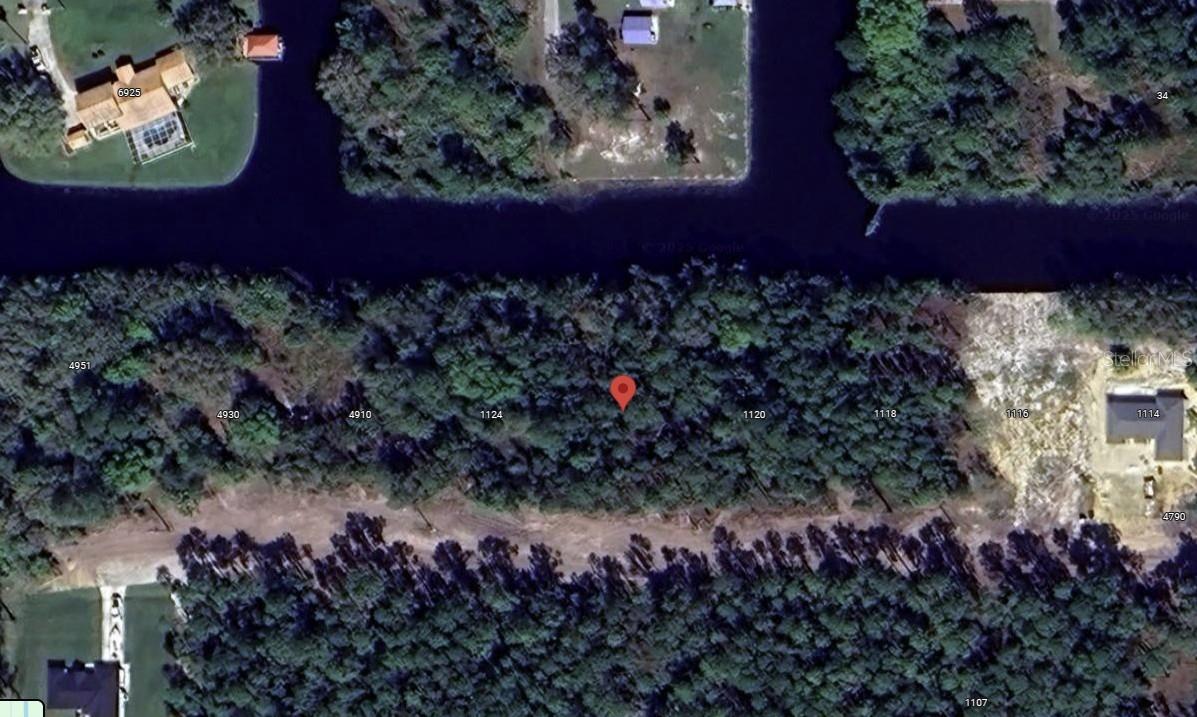 1122 POINCIANA Dr INDIAN LAKE ESTATES, FL 33855