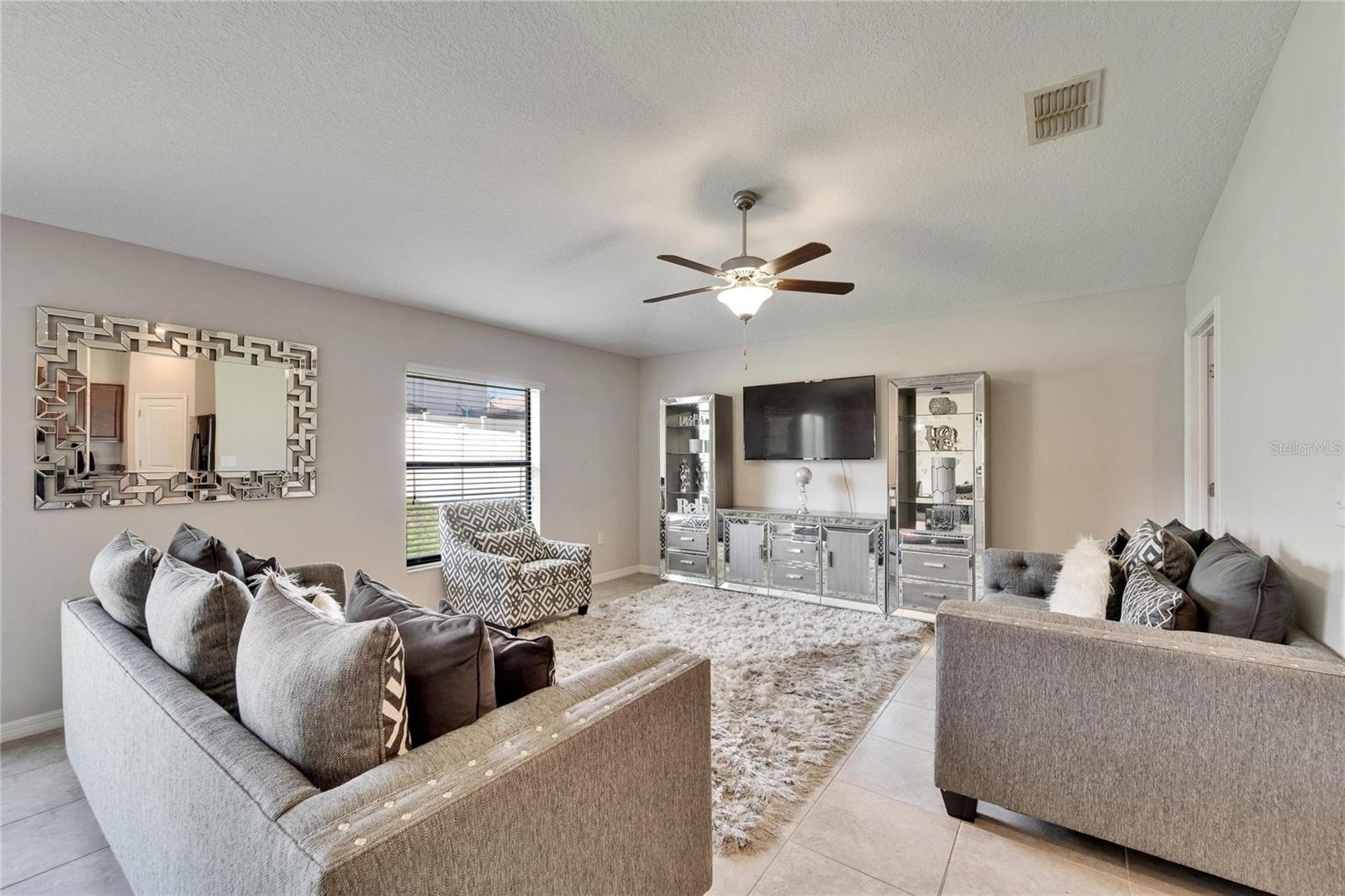 10119 ROSE PETAL Pl RIVERVIEW, FL 33578