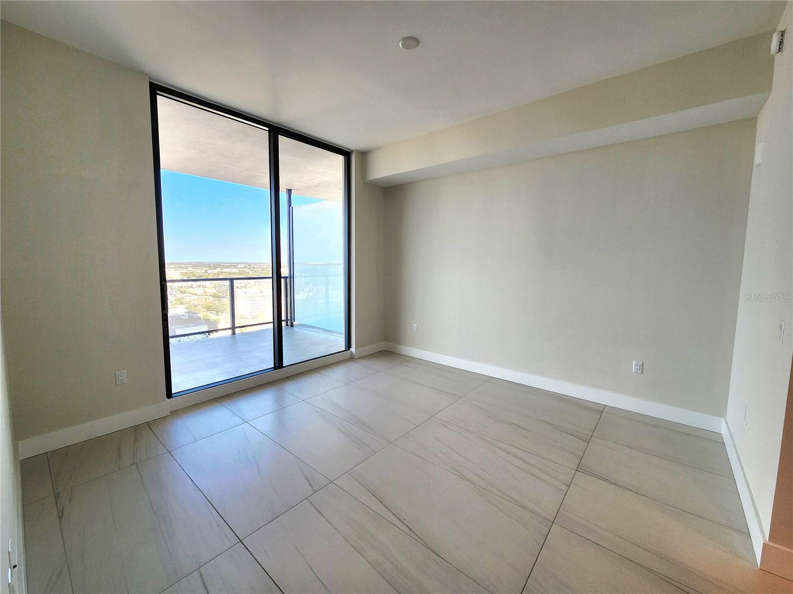 275 1ST Ave #2307 ST PETERSBURG, FL 33701