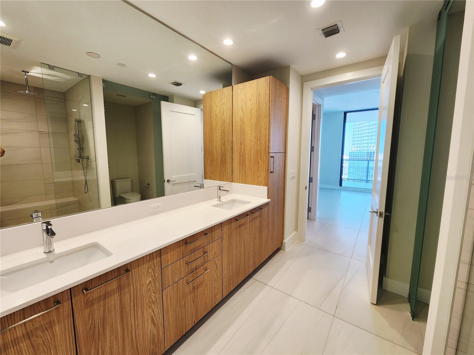 275 1ST Ave #2307 ST PETERSBURG, FL 33701