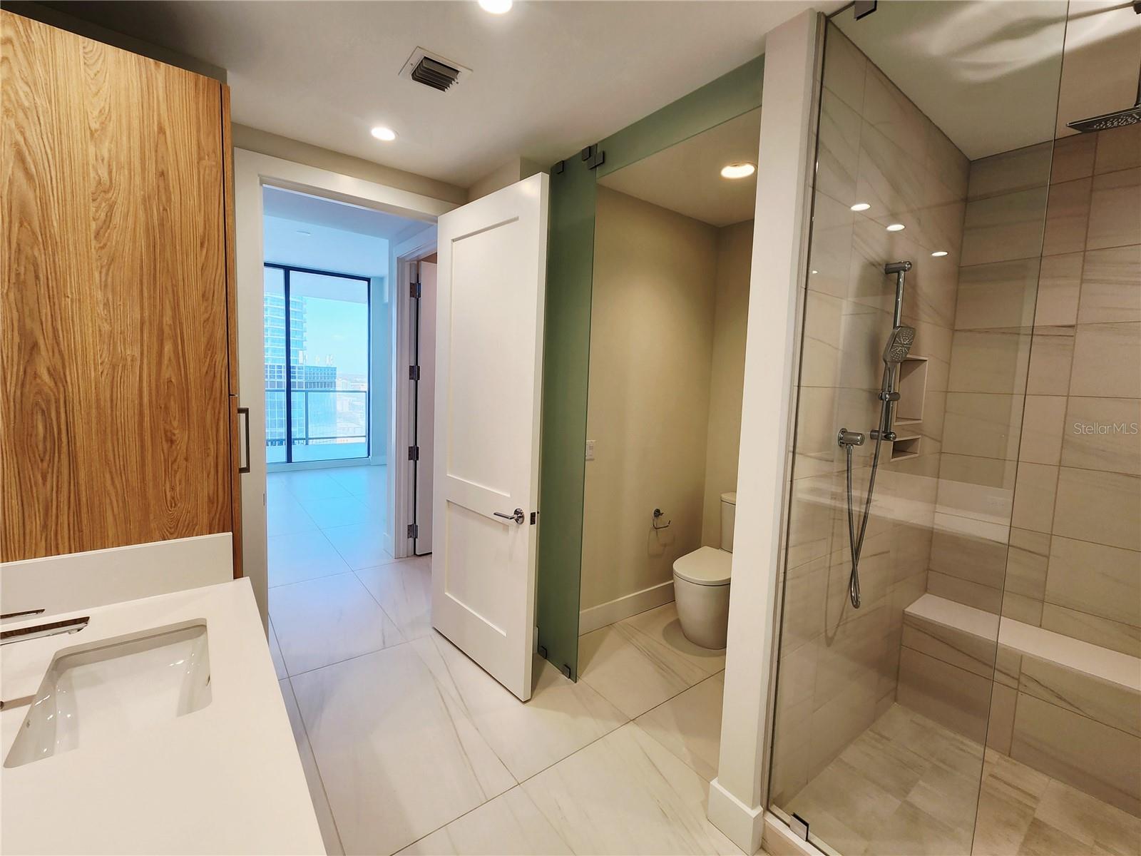 275 1ST Ave #2307 ST PETERSBURG, FL 33701