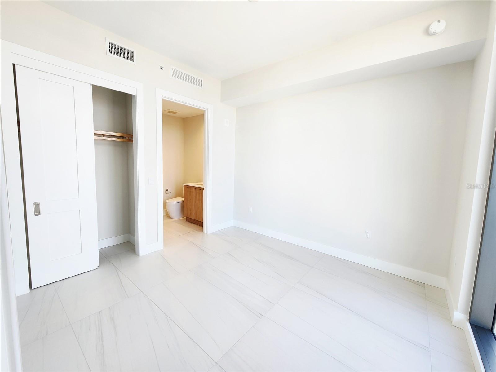 275 1ST Ave #2307 ST PETERSBURG, FL 33701