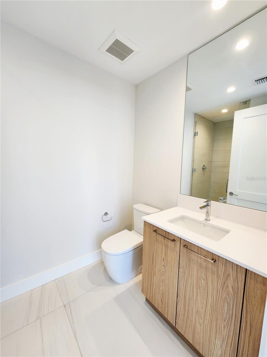 275 1ST Ave #2307 ST PETERSBURG, FL 33701