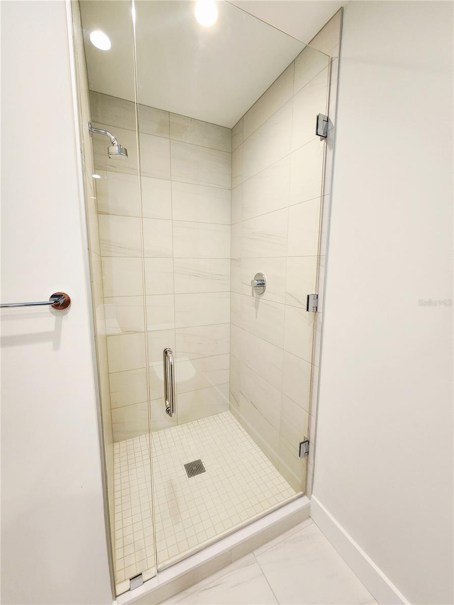 275 1ST Ave #2307 ST PETERSBURG, FL 33701