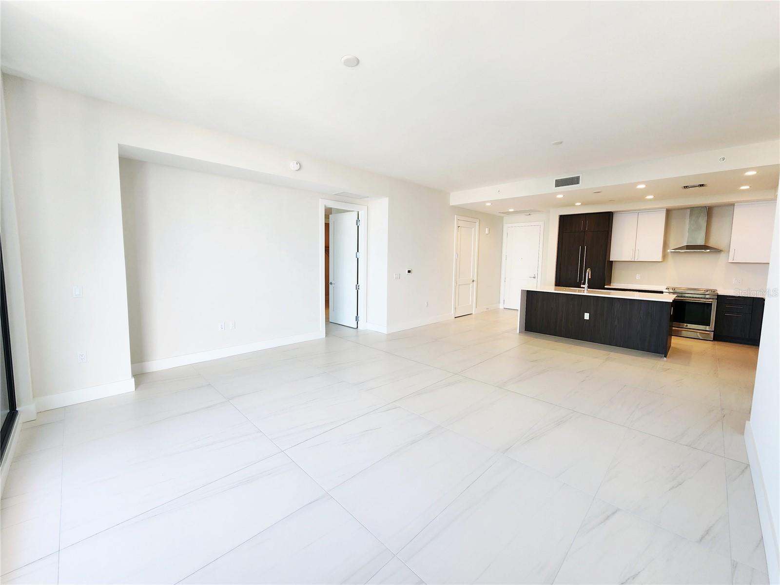 275 1ST Ave #2307 ST PETERSBURG, FL 33701