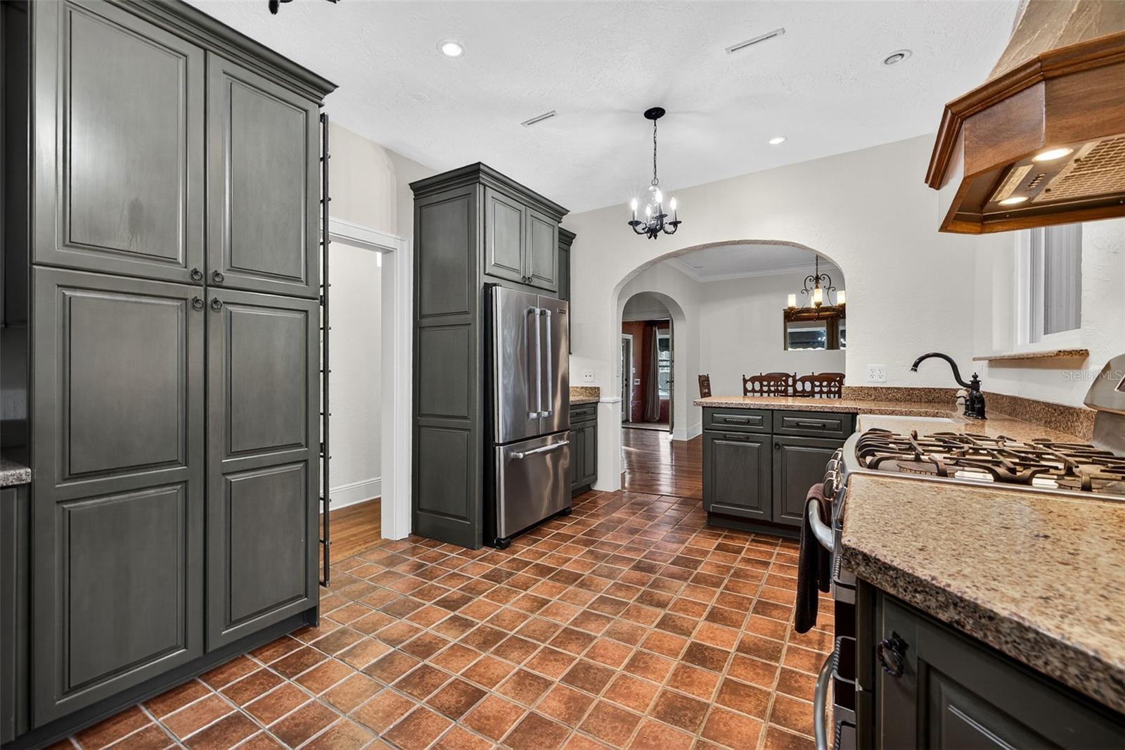 745 16TH Ave ST PETERSBURG, FL 33704