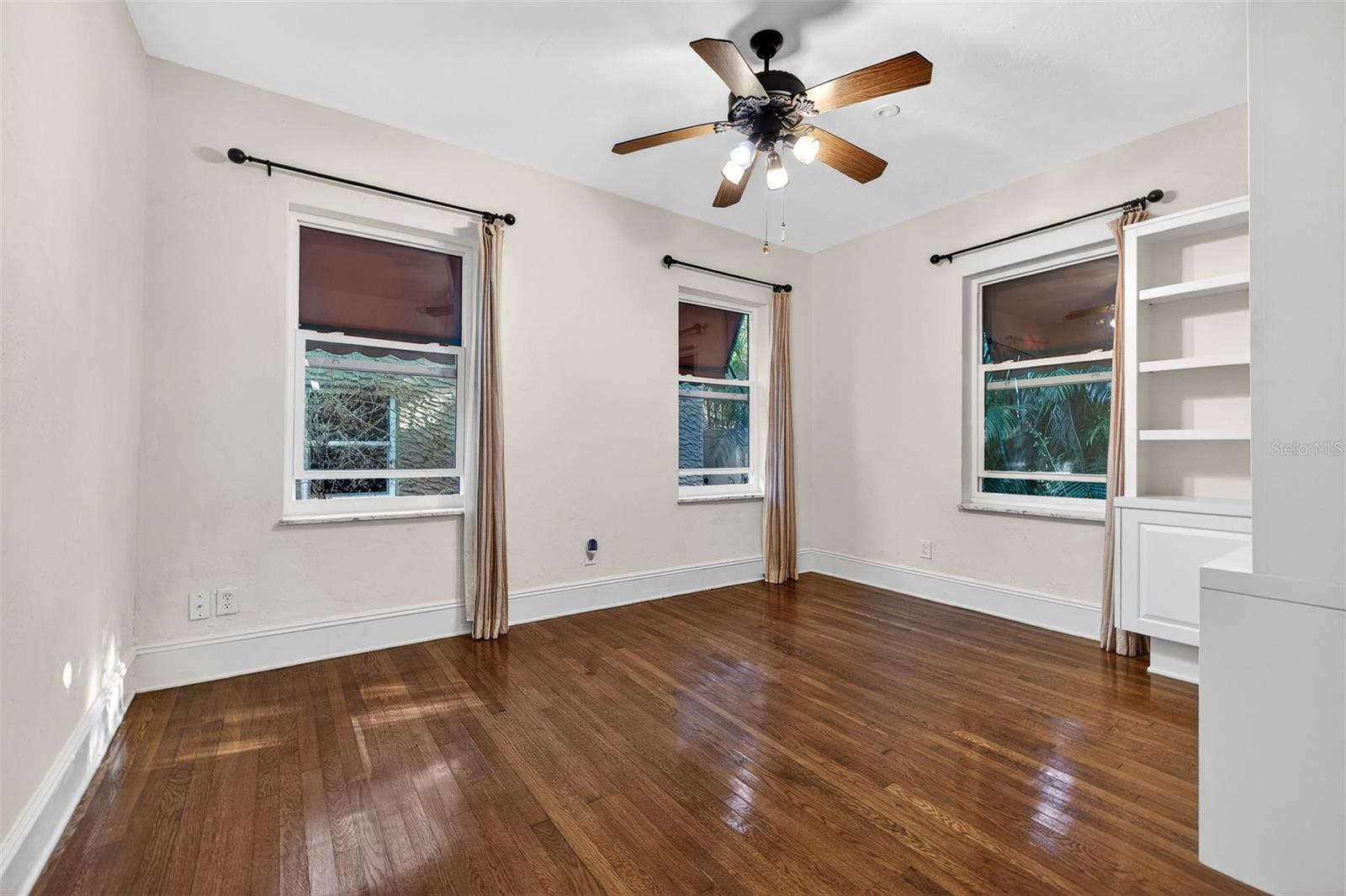 745 16TH Ave ST PETERSBURG, FL 33704