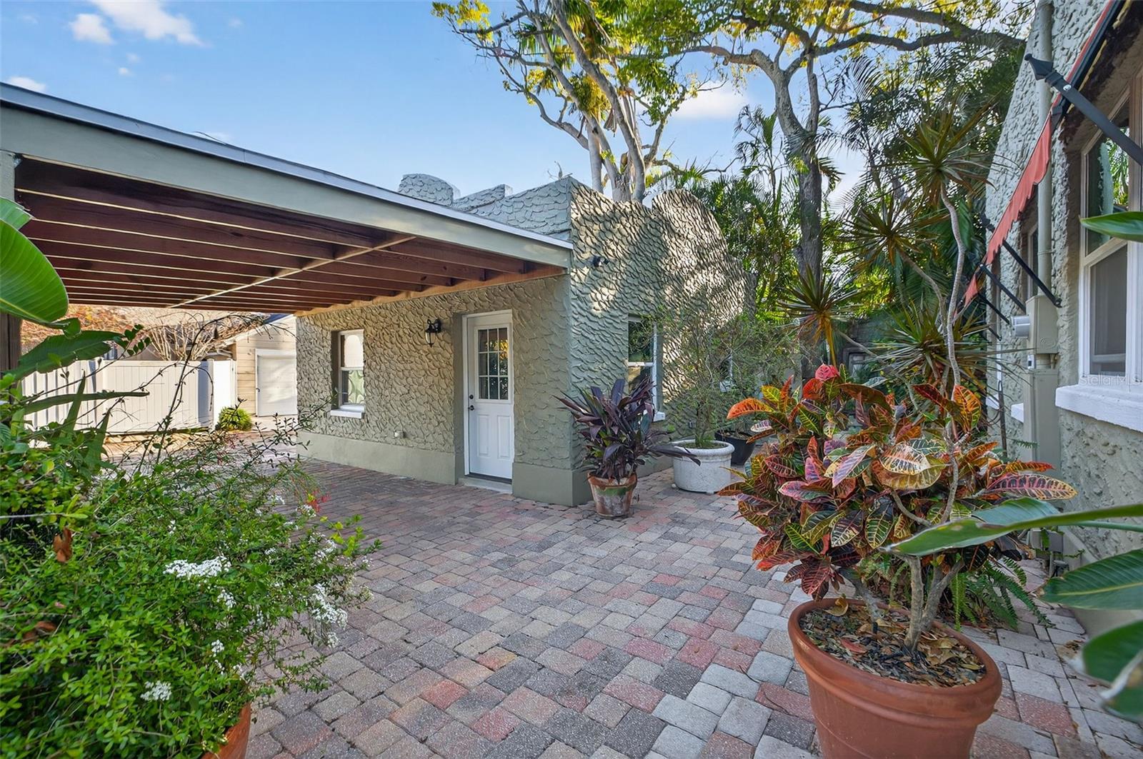 745 16TH Ave ST PETERSBURG, FL 33704