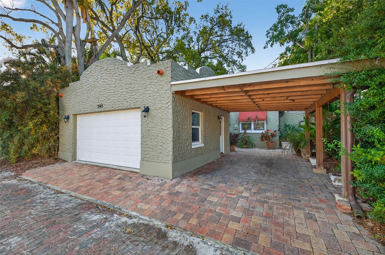 745 16TH Ave ST PETERSBURG, FL 33704