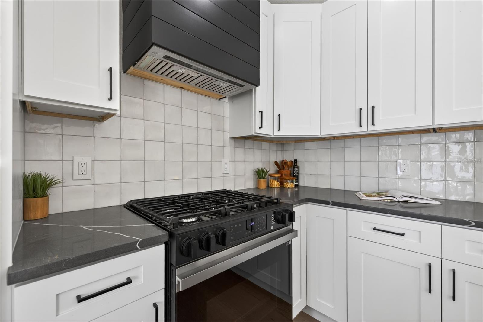 2350 2ND Ave ST PETERSBURG, FL 33713