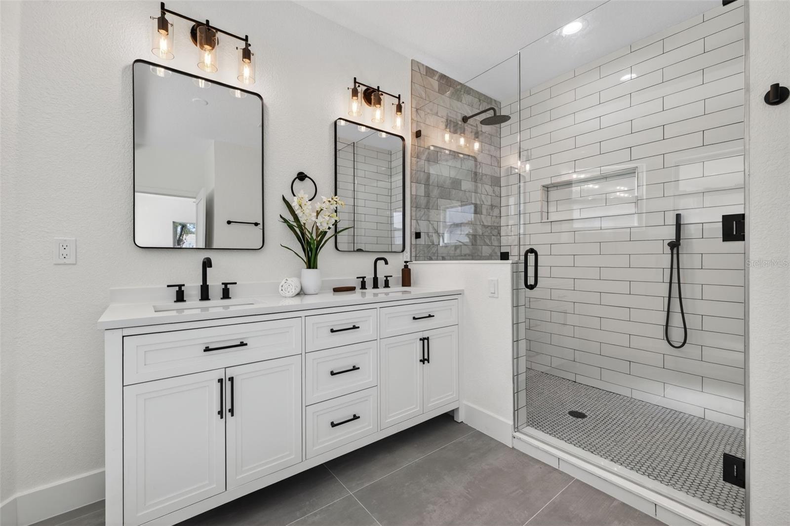 2350 2ND Ave ST PETERSBURG, FL 33713