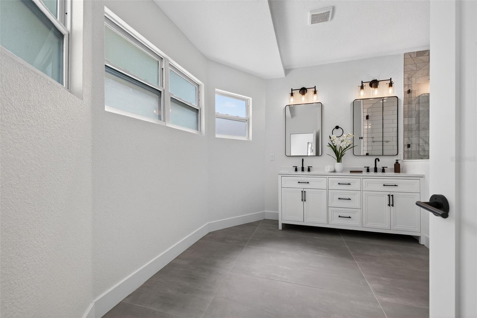 2350 2ND Ave ST PETERSBURG, FL 33713