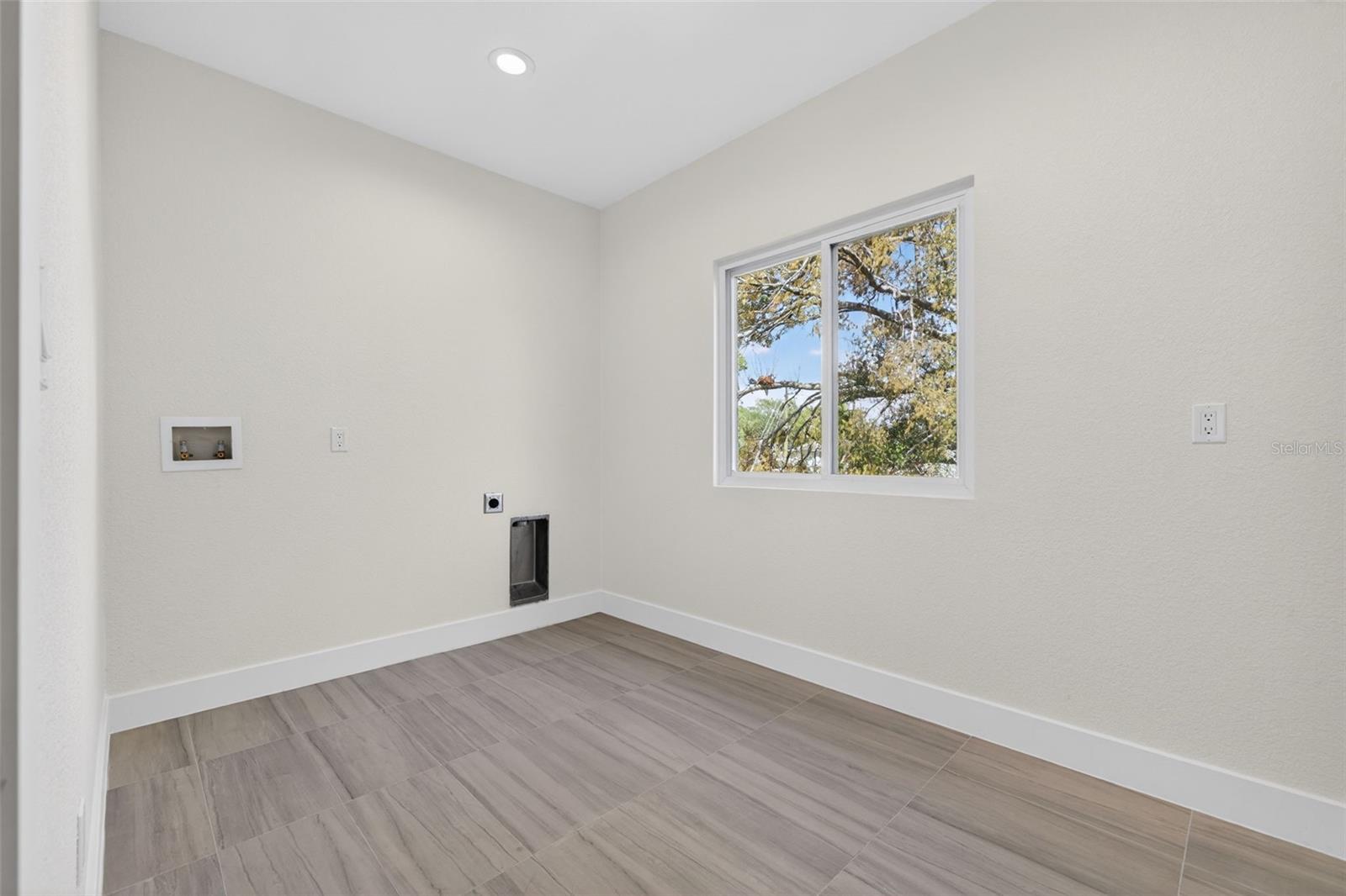 2350 2ND Ave ST PETERSBURG, FL 33713