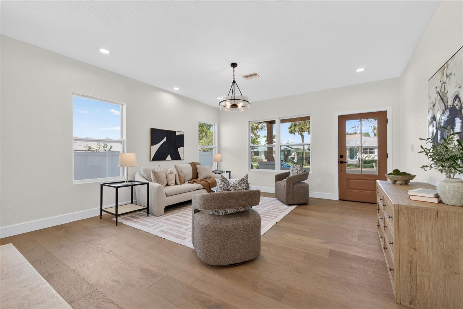 2350 2ND Ave ST PETERSBURG, FL 33713