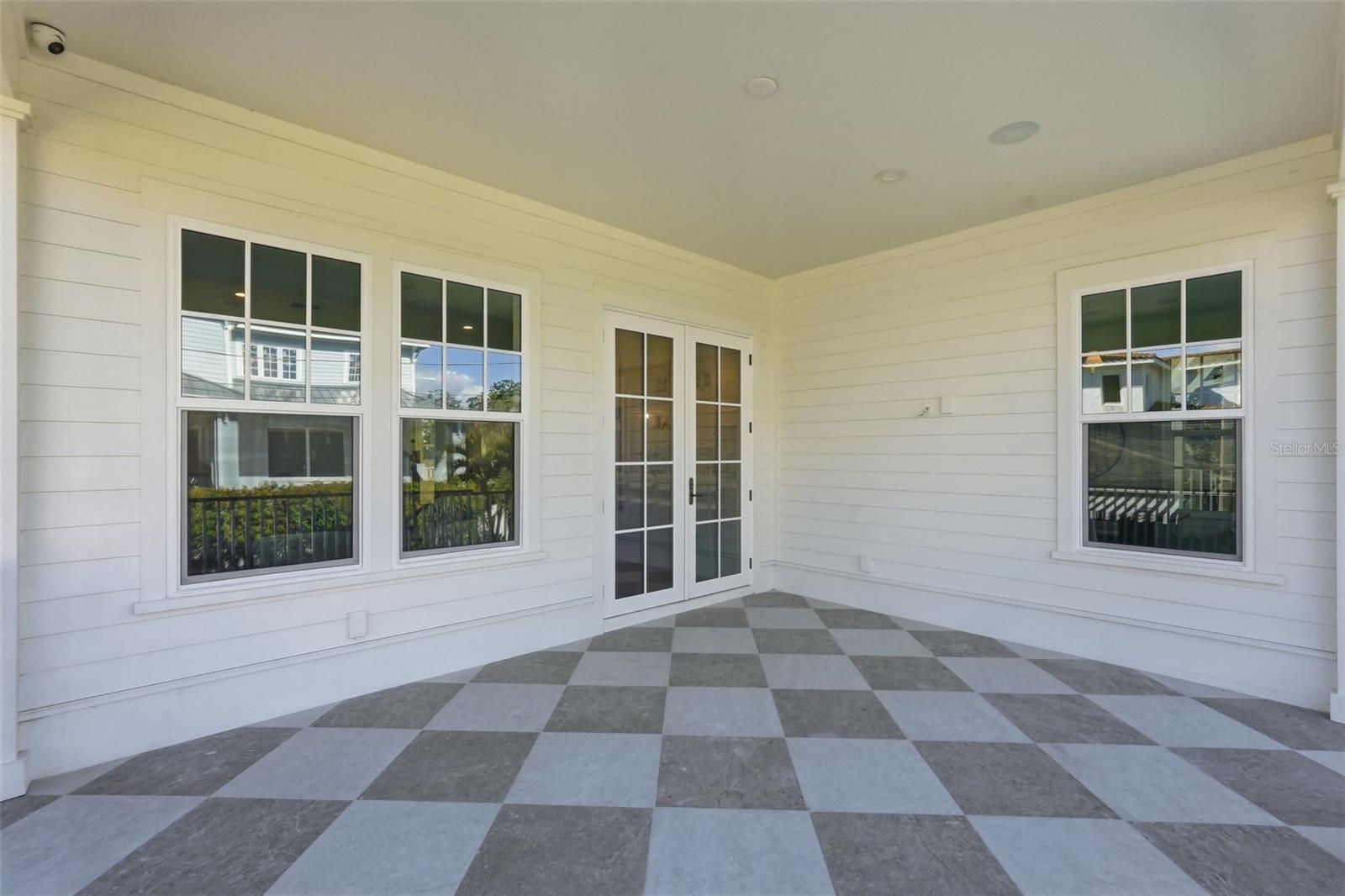 822 SNELL Isle Blvd ST PETERSBURG, FL 33704