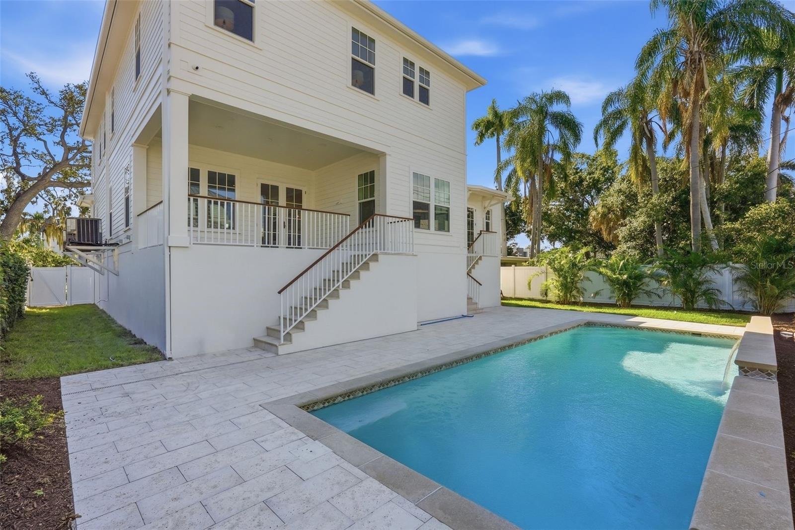 822 SNELL Isle Blvd ST PETERSBURG, FL 33704