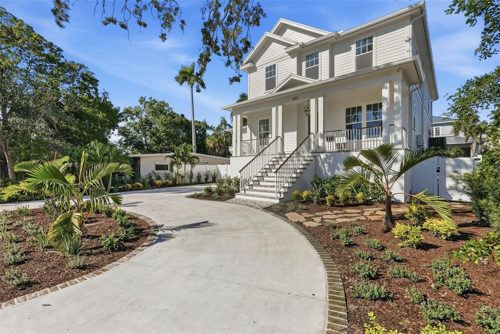 822 SNELL Isle Blvd ST PETERSBURG, FL 33704