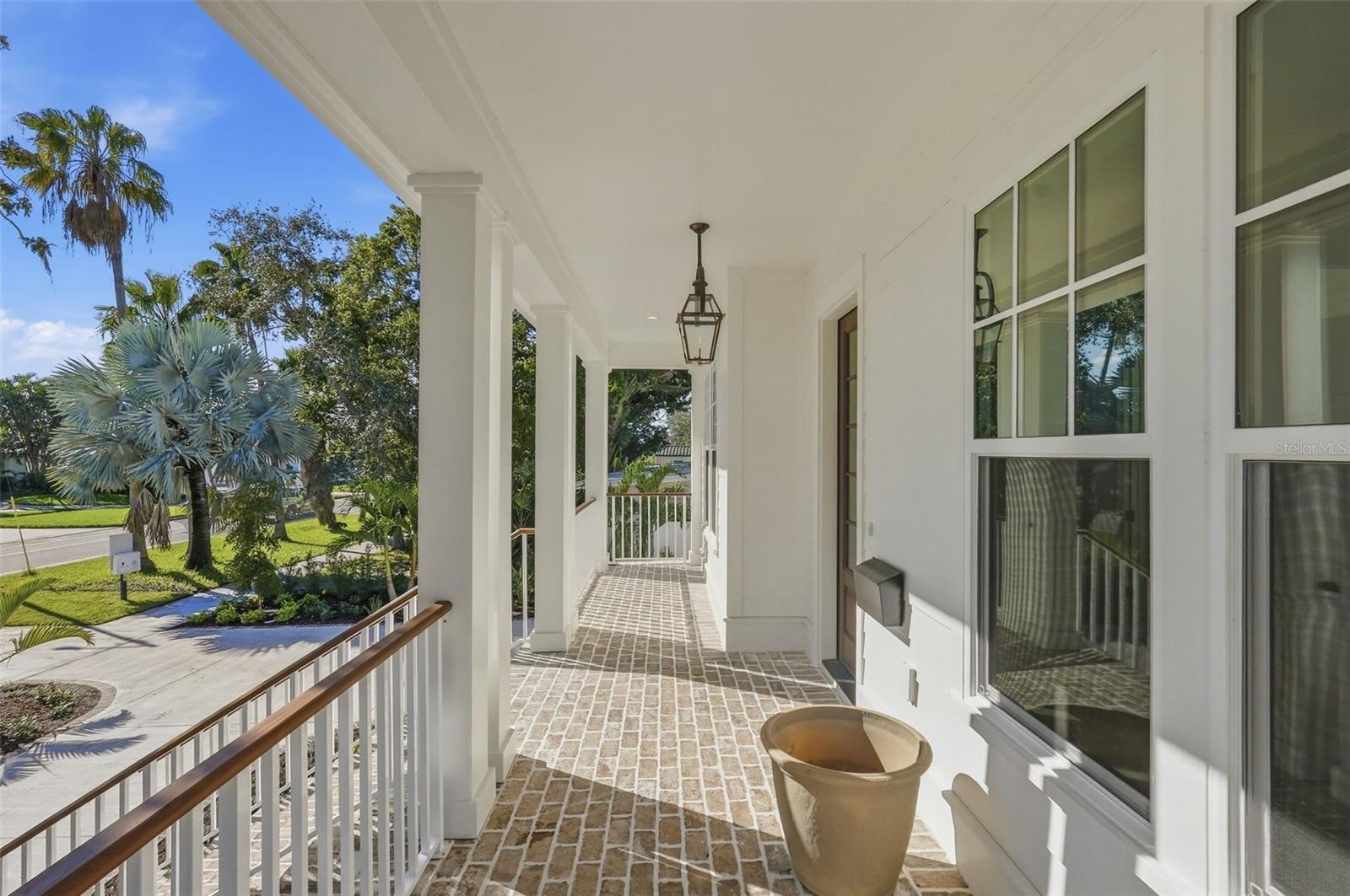 822 SNELL Isle Blvd ST PETERSBURG, FL 33704