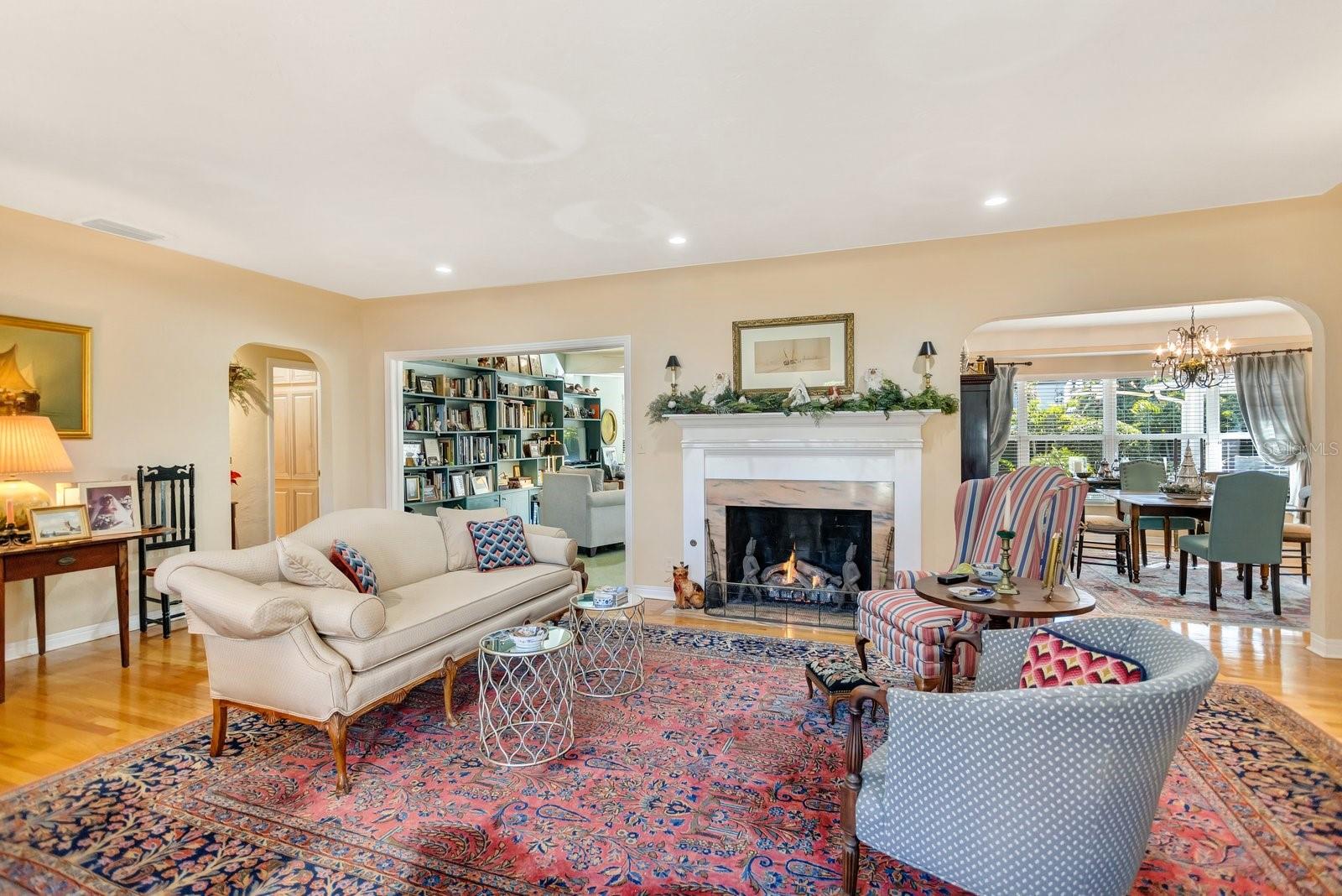 105 ESTADO Way ST PETERSBURG, FL 33704