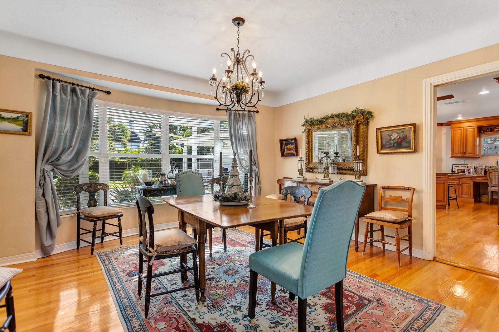 105 ESTADO Way ST PETERSBURG, FL 33704