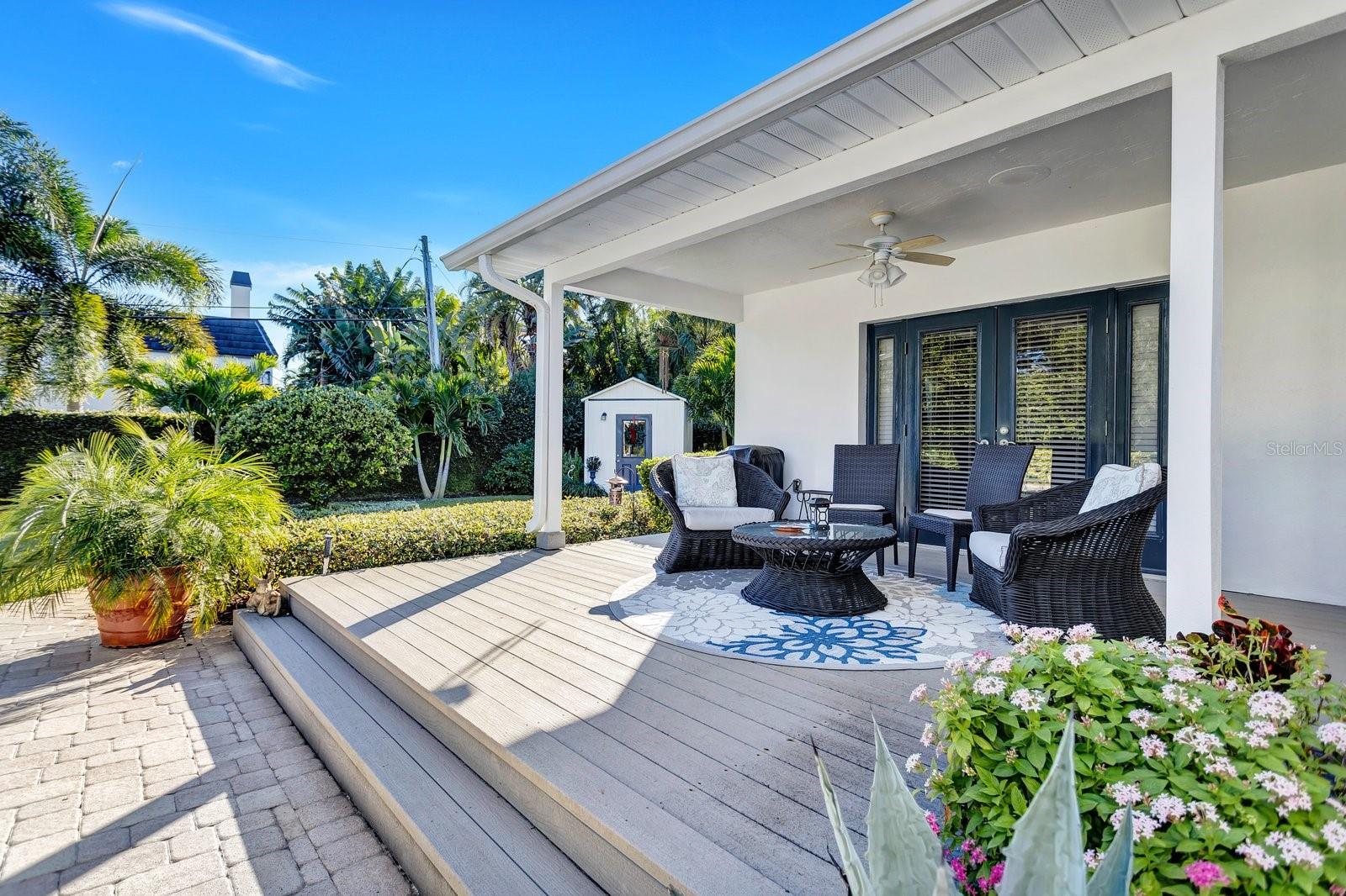 105 ESTADO Way ST PETERSBURG, FL 33704