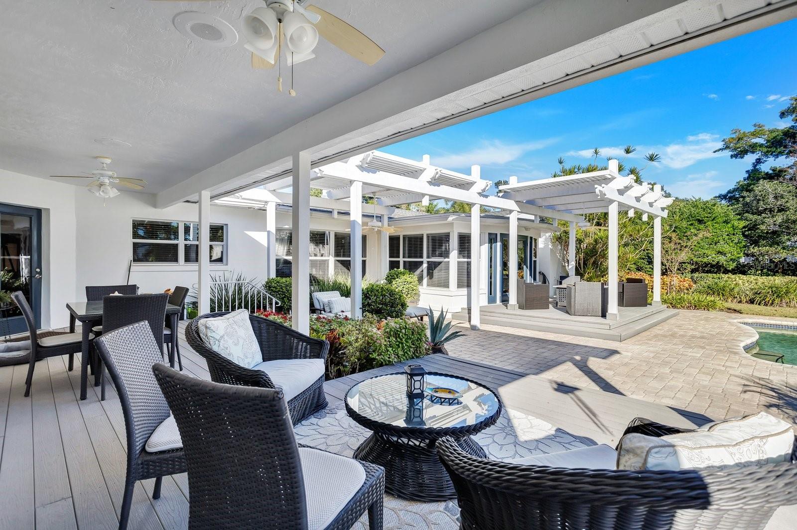 105 ESTADO Way ST PETERSBURG, FL 33704