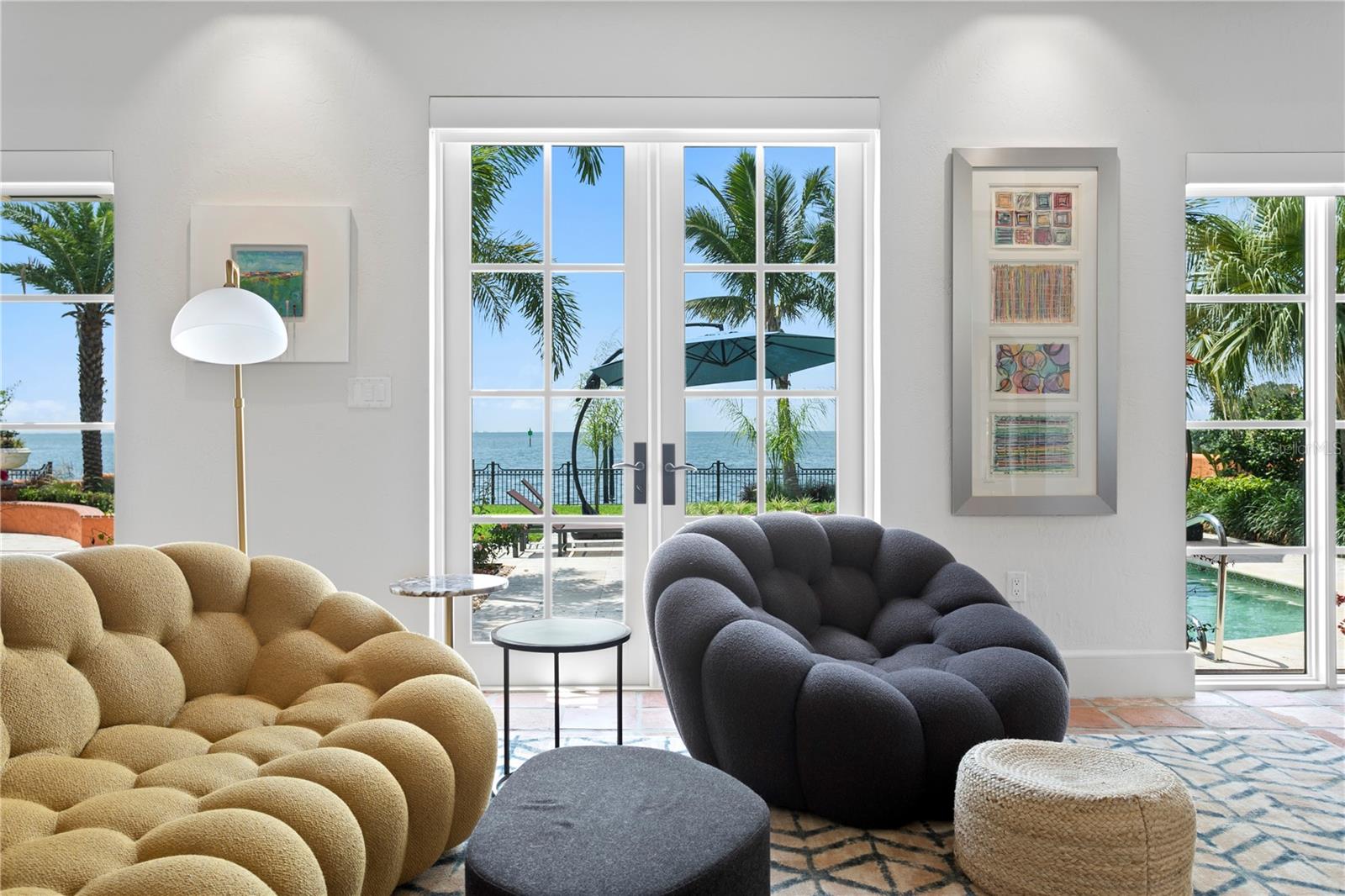 501 BRIGHTWATERS Blvd ST PETERSBURG, FL 33704