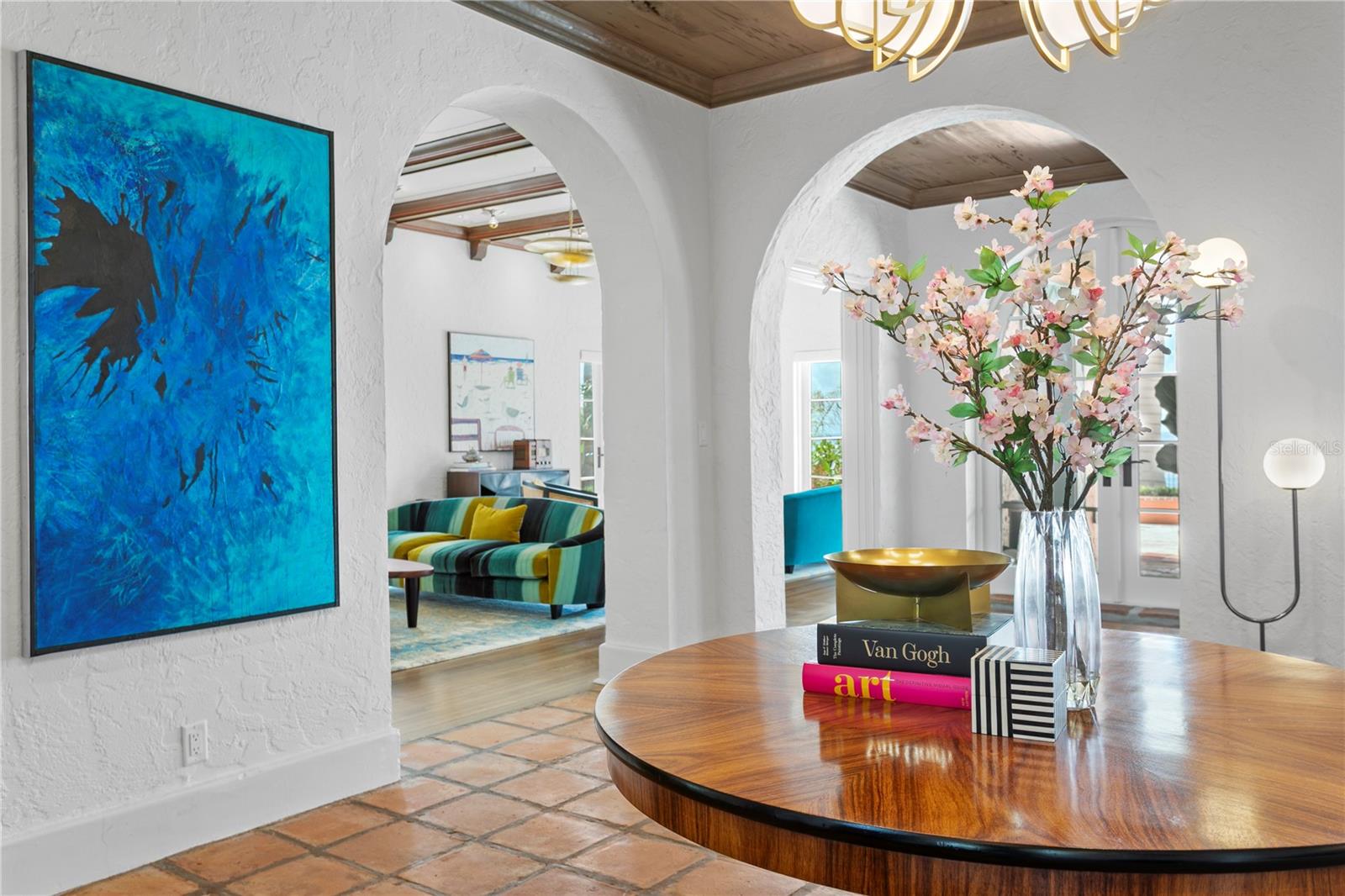 501 BRIGHTWATERS Blvd ST PETERSBURG, FL 33704