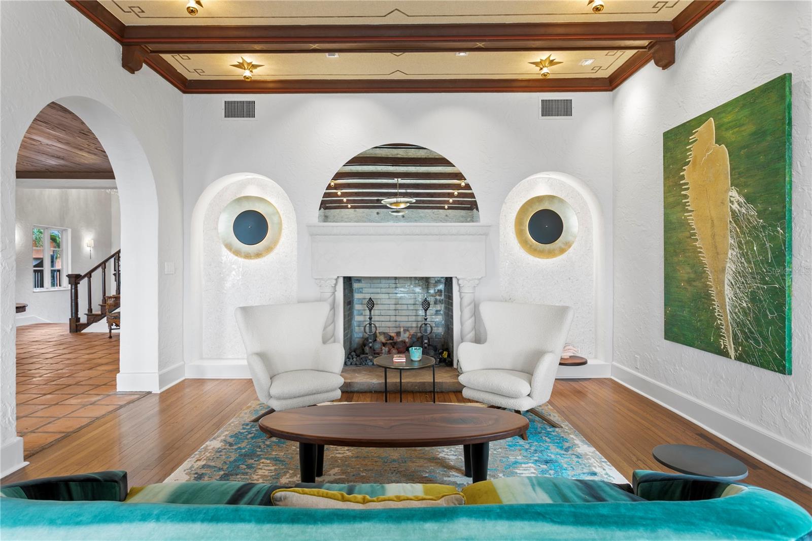 501 BRIGHTWATERS Blvd ST PETERSBURG, FL 33704