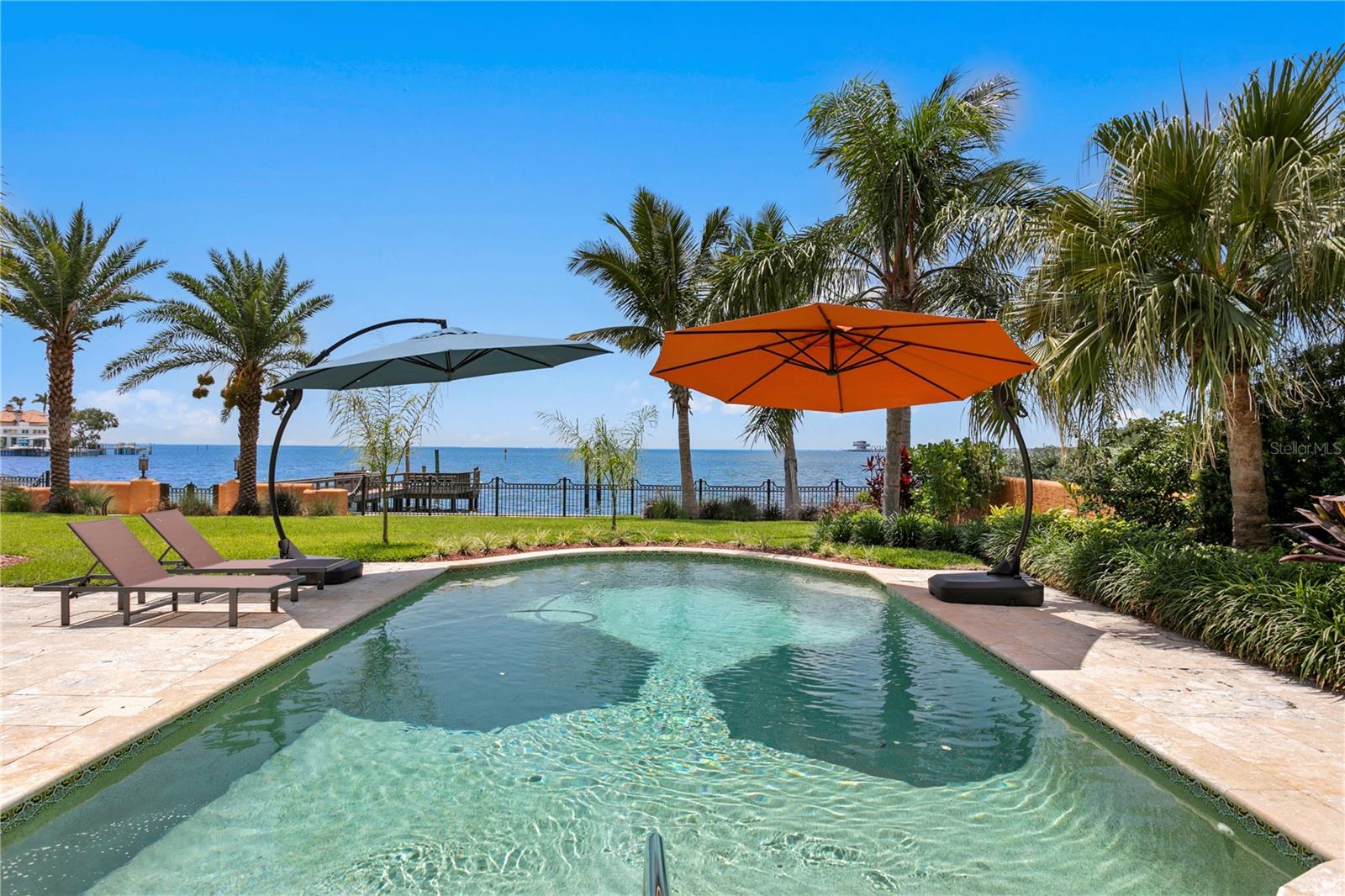 501 BRIGHTWATERS Blvd ST PETERSBURG, FL 33704