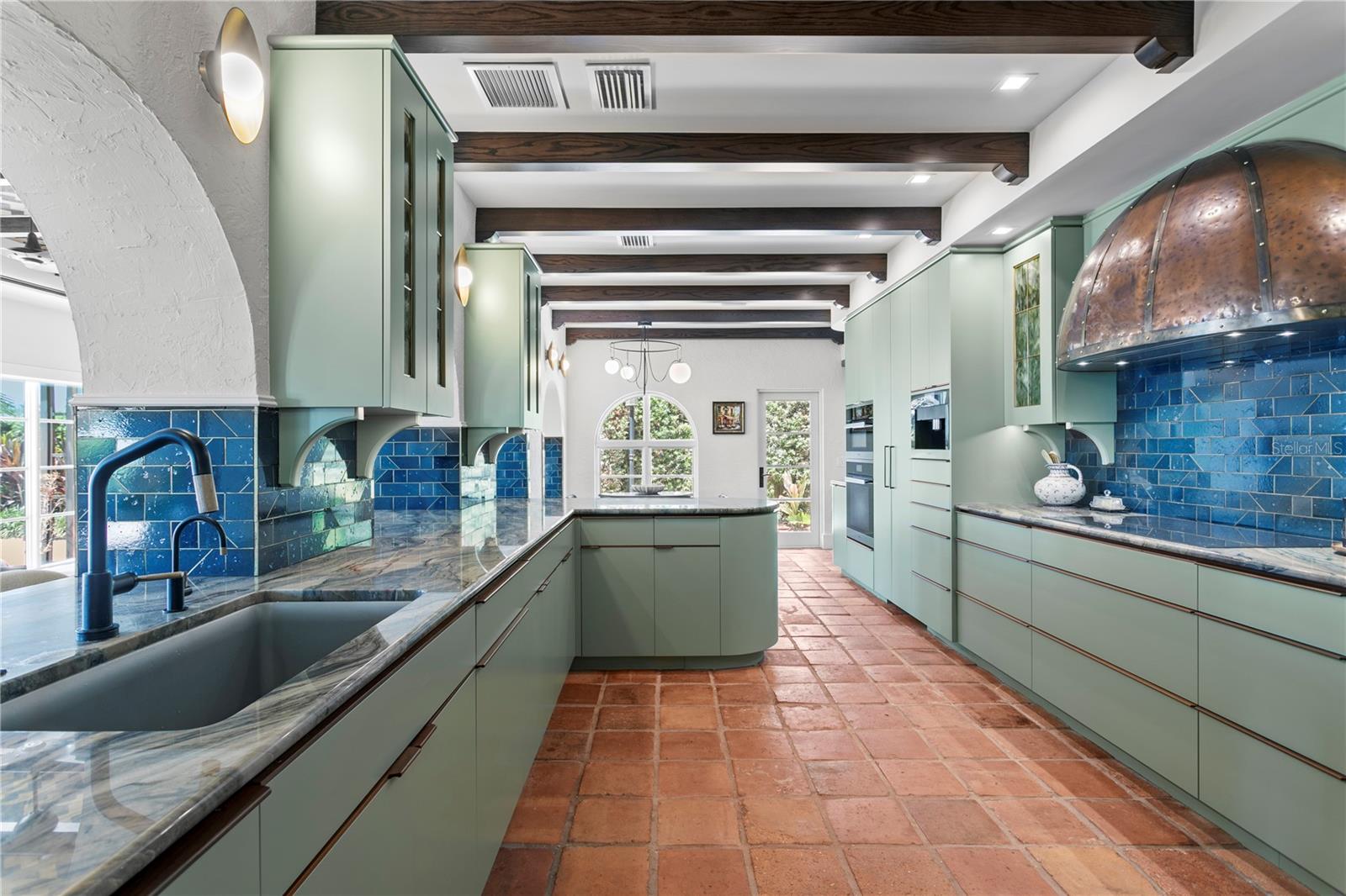 501 BRIGHTWATERS Blvd ST PETERSBURG, FL 33704