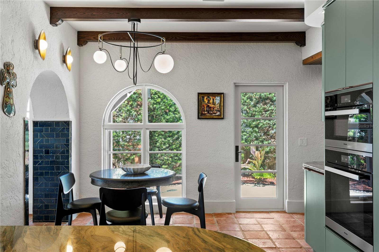 501 BRIGHTWATERS Blvd ST PETERSBURG, FL 33704