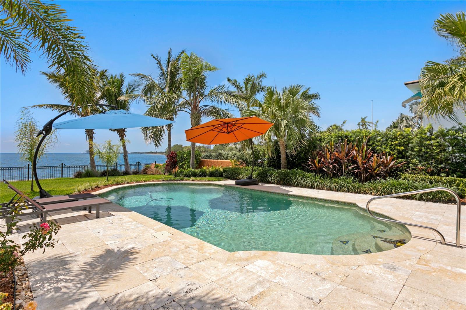 501 BRIGHTWATERS Blvd ST PETERSBURG, FL 33704