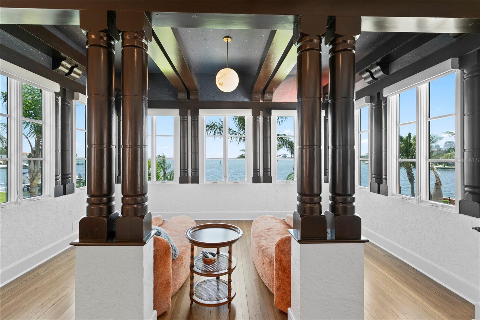 501 BRIGHTWATERS Blvd ST PETERSBURG, FL 33704