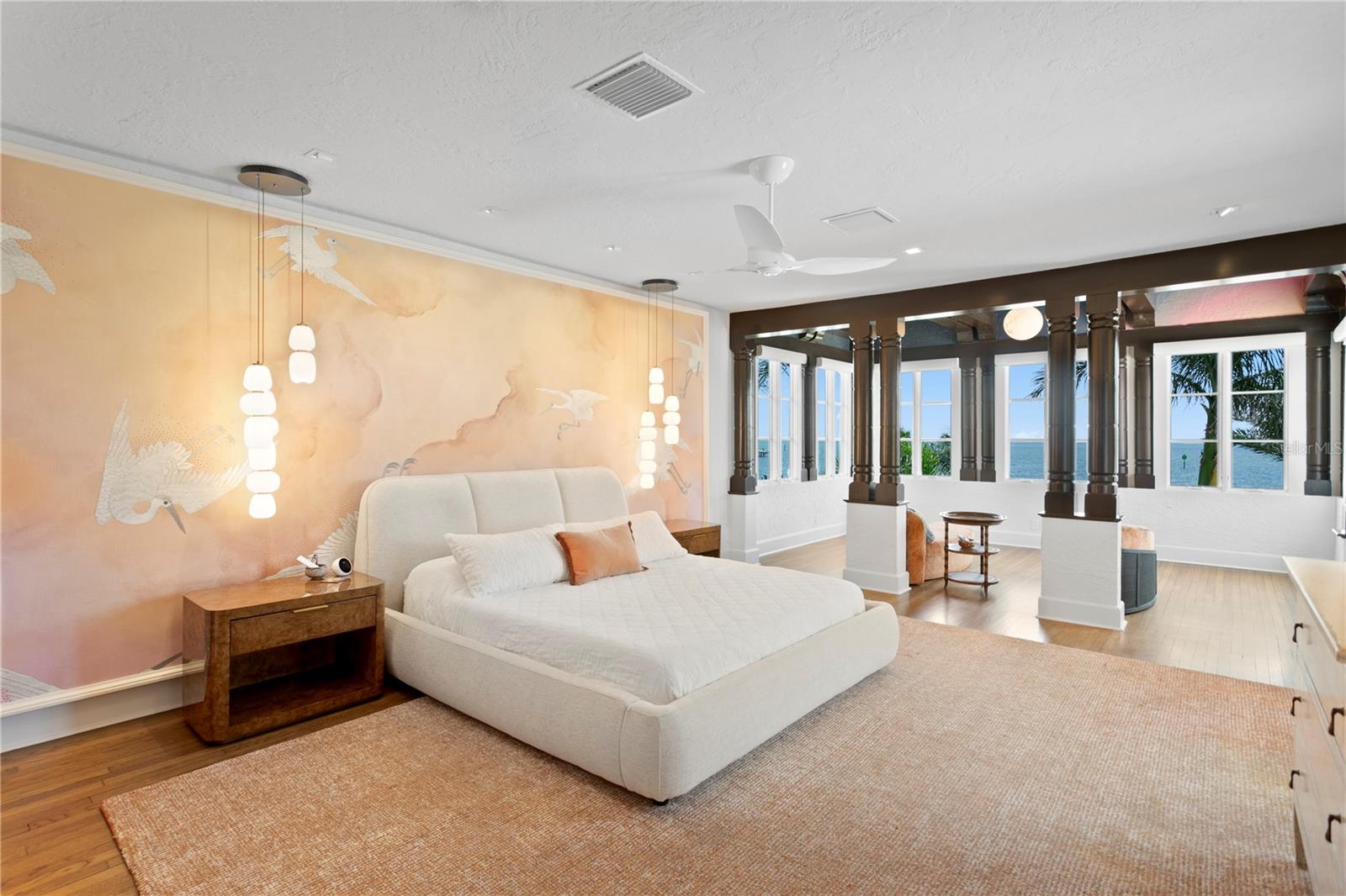 501 BRIGHTWATERS Blvd ST PETERSBURG, FL 33704