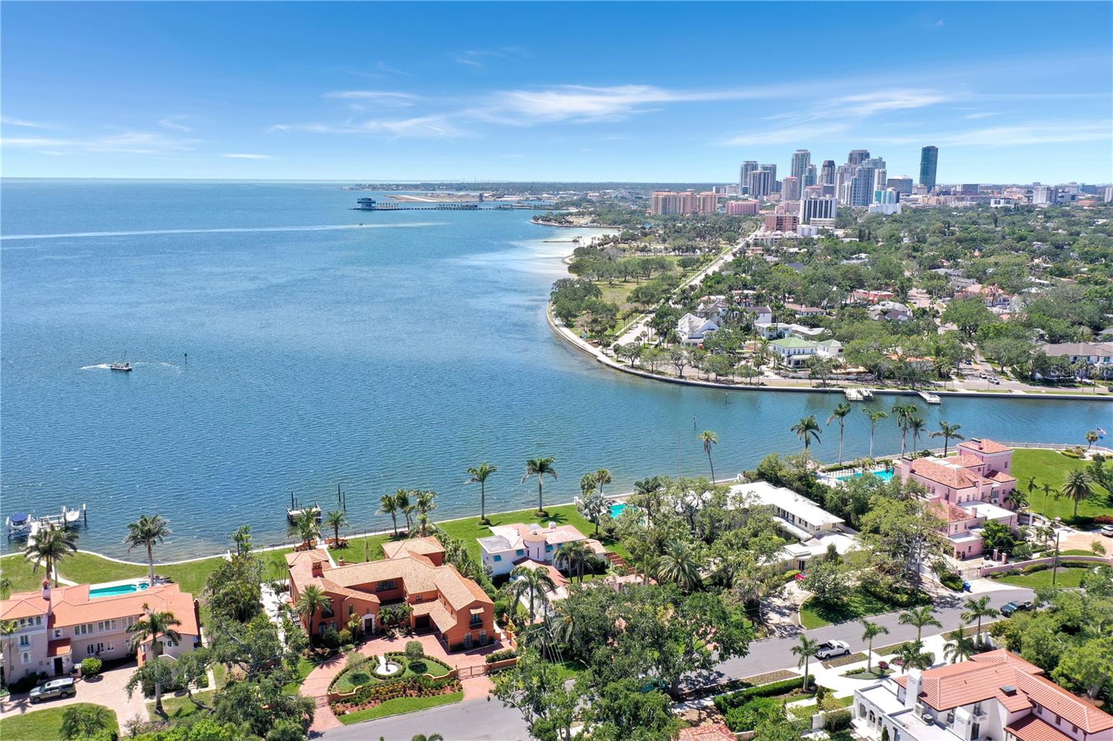 501 BRIGHTWATERS Blvd ST PETERSBURG, FL 33704