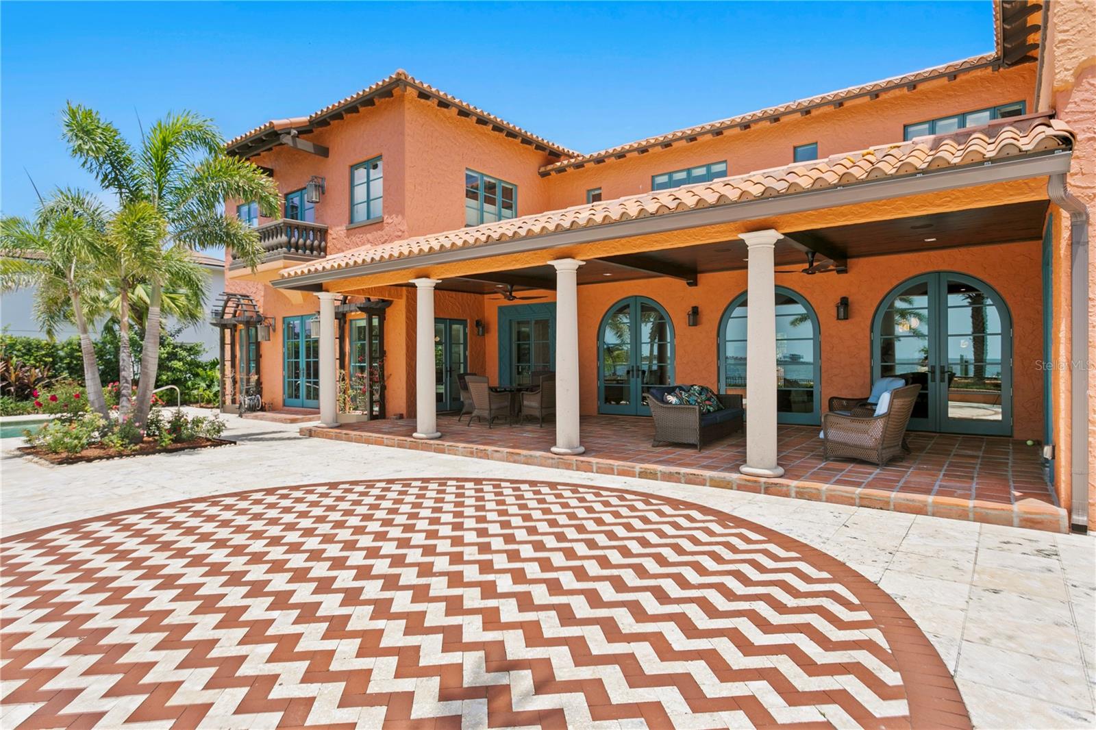 501 BRIGHTWATERS Blvd ST PETERSBURG, FL 33704