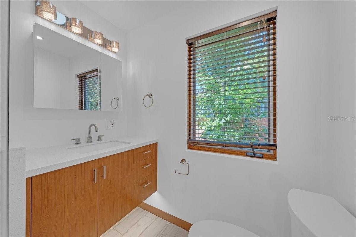 225 17TH Ave ST PETERSBURG, FL 33701