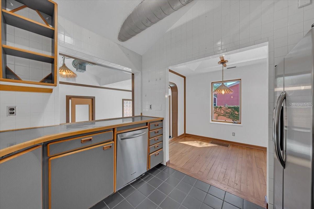 225 17TH Ave ST PETERSBURG, FL 33701