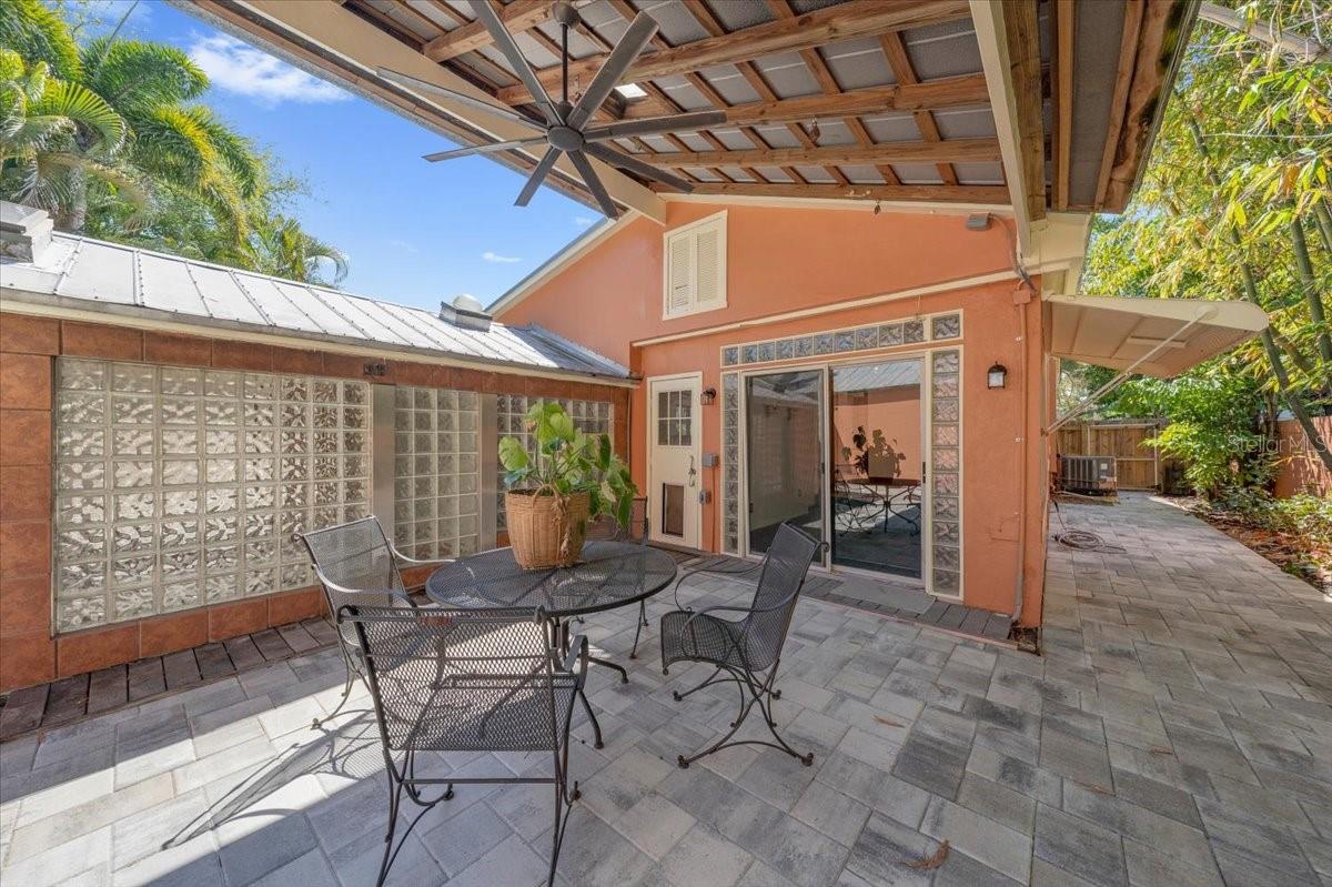 225 17TH Ave ST PETERSBURG, FL 33701