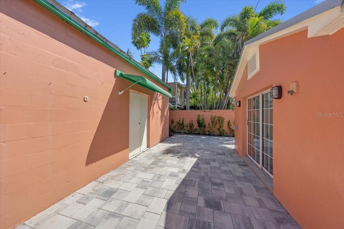 225 17TH Ave ST PETERSBURG, FL 33701