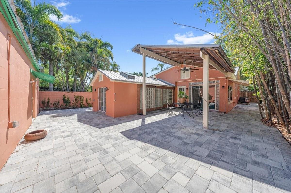 225 17TH Ave ST PETERSBURG, FL 33701