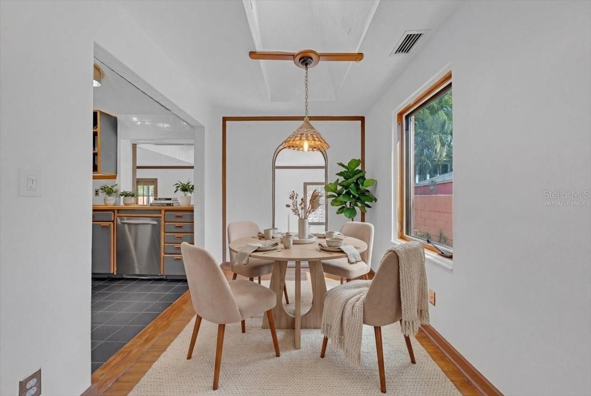 225 17TH Ave ST PETERSBURG, FL 33701