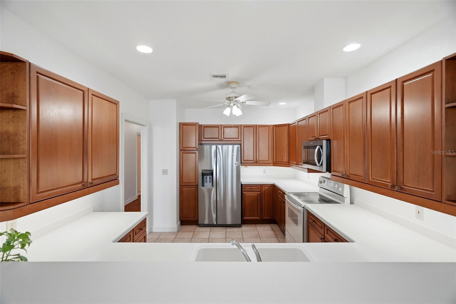 288 Bch Dr #10B ST PETERSBURG, FL 33701