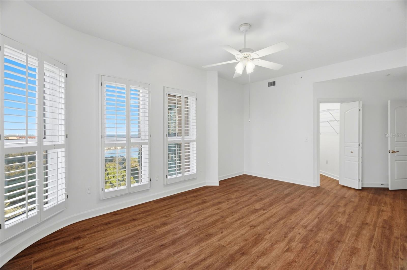 288 Bch Dr #10B ST PETERSBURG, FL 33701