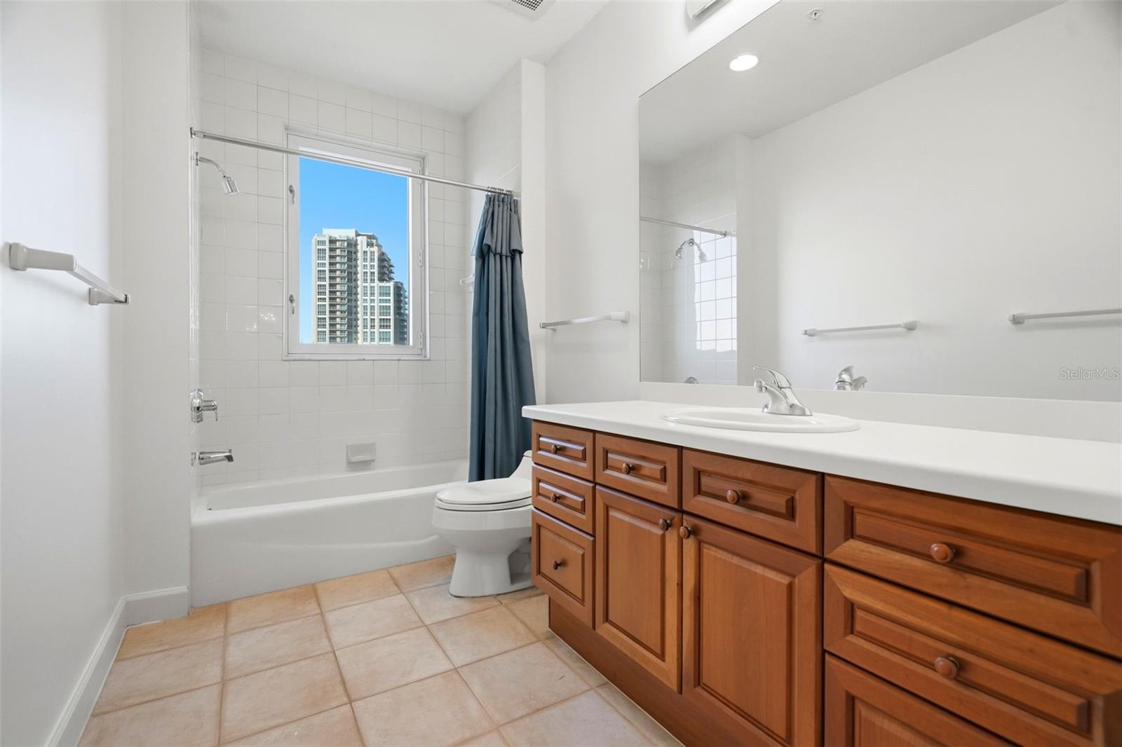 288 Bch Dr #10B ST PETERSBURG, FL 33701
