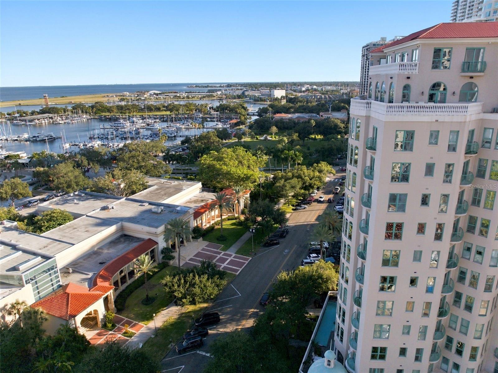 288 Bch Dr #10B ST PETERSBURG, FL 33701