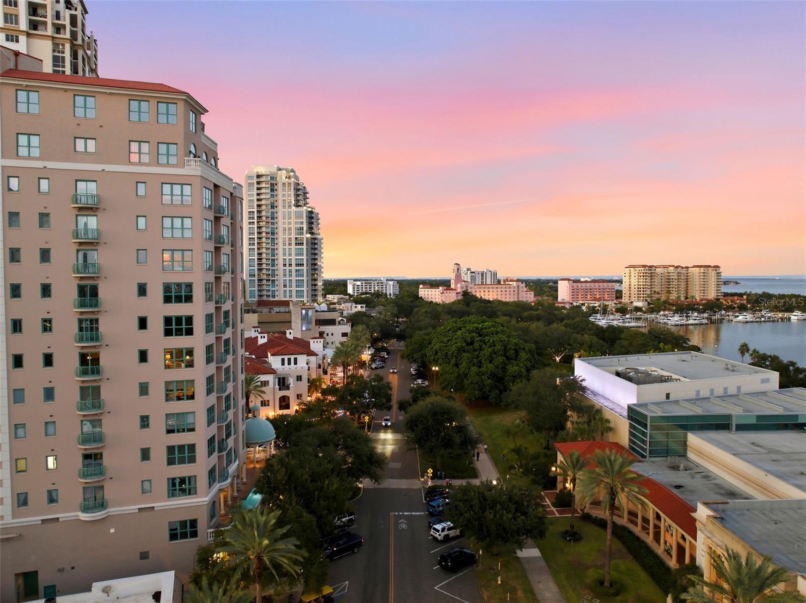 288 Bch Dr #10B ST PETERSBURG, FL 33701
