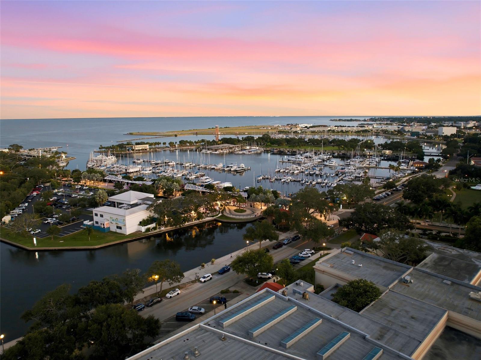 288 Bch Dr #10B ST PETERSBURG, FL 33701